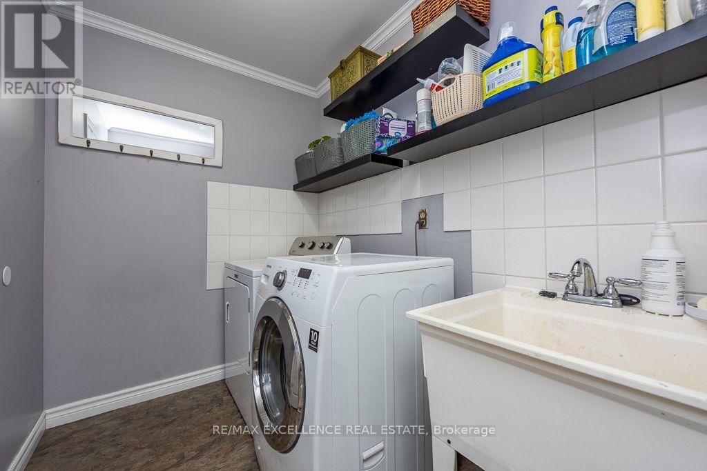 41 Trewartha Crescent — photo 33