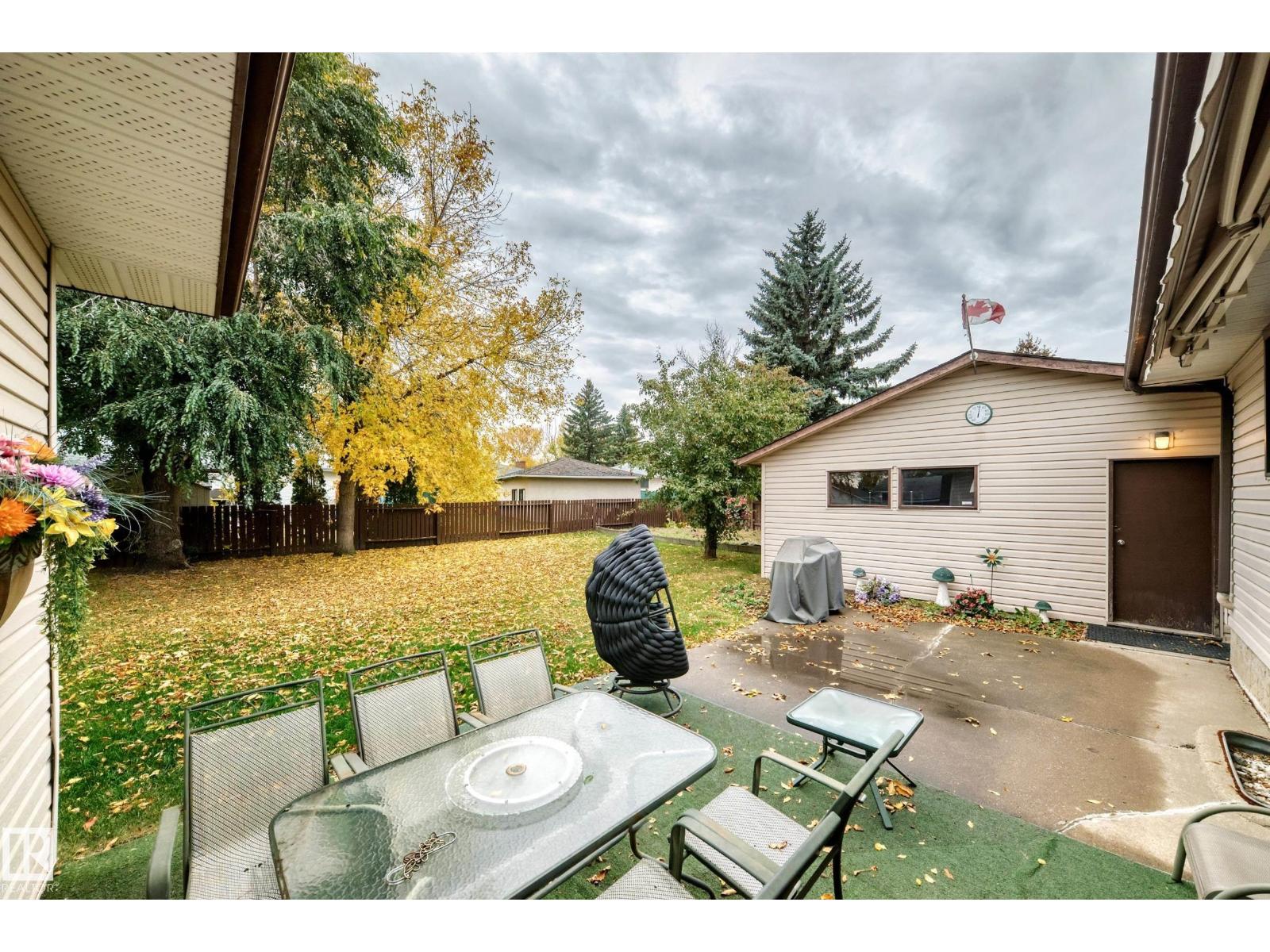 8612 176 ST NW - 21
