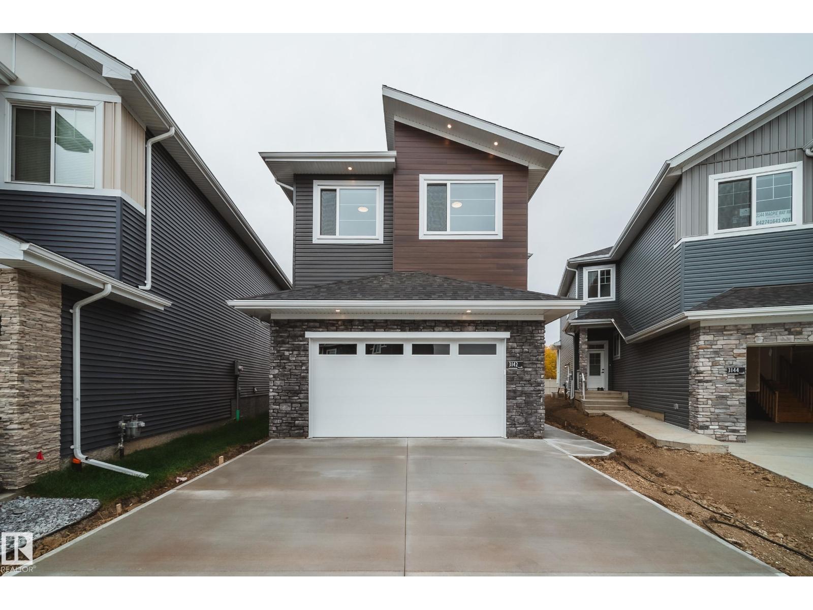 3142 Magpie WY NW - 44