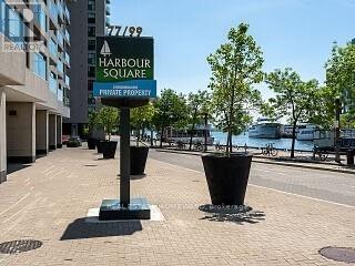 2403 - 77 HARBOUR SQUARE, Toronto (Waterfront Communities) — photo 3