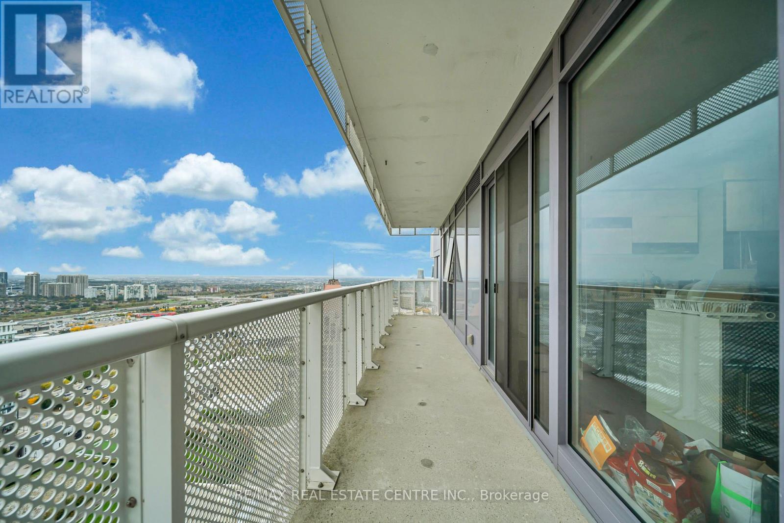 4065 Confederation Parkway North — photo 24