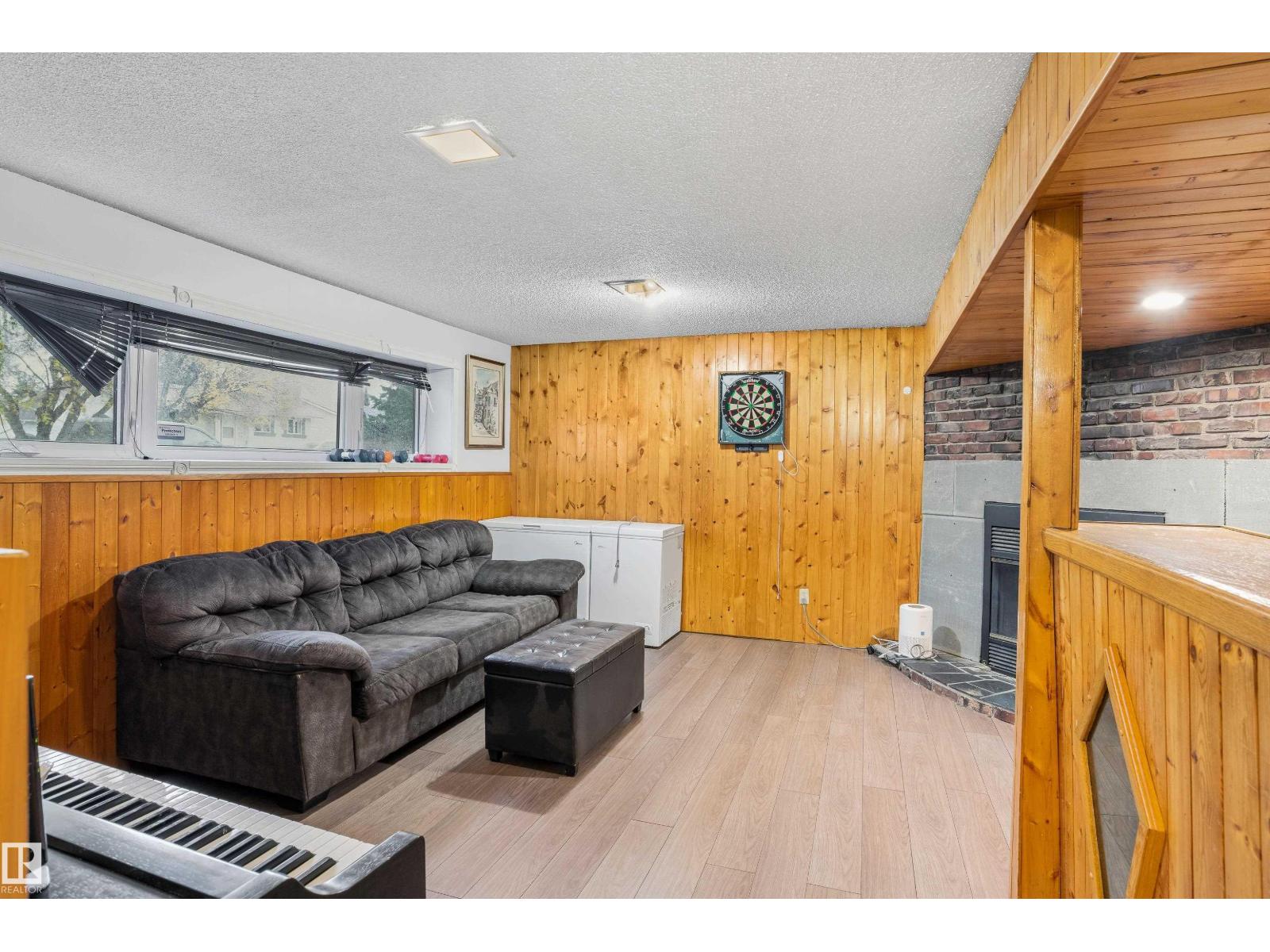 5014 45 ST - Image 15