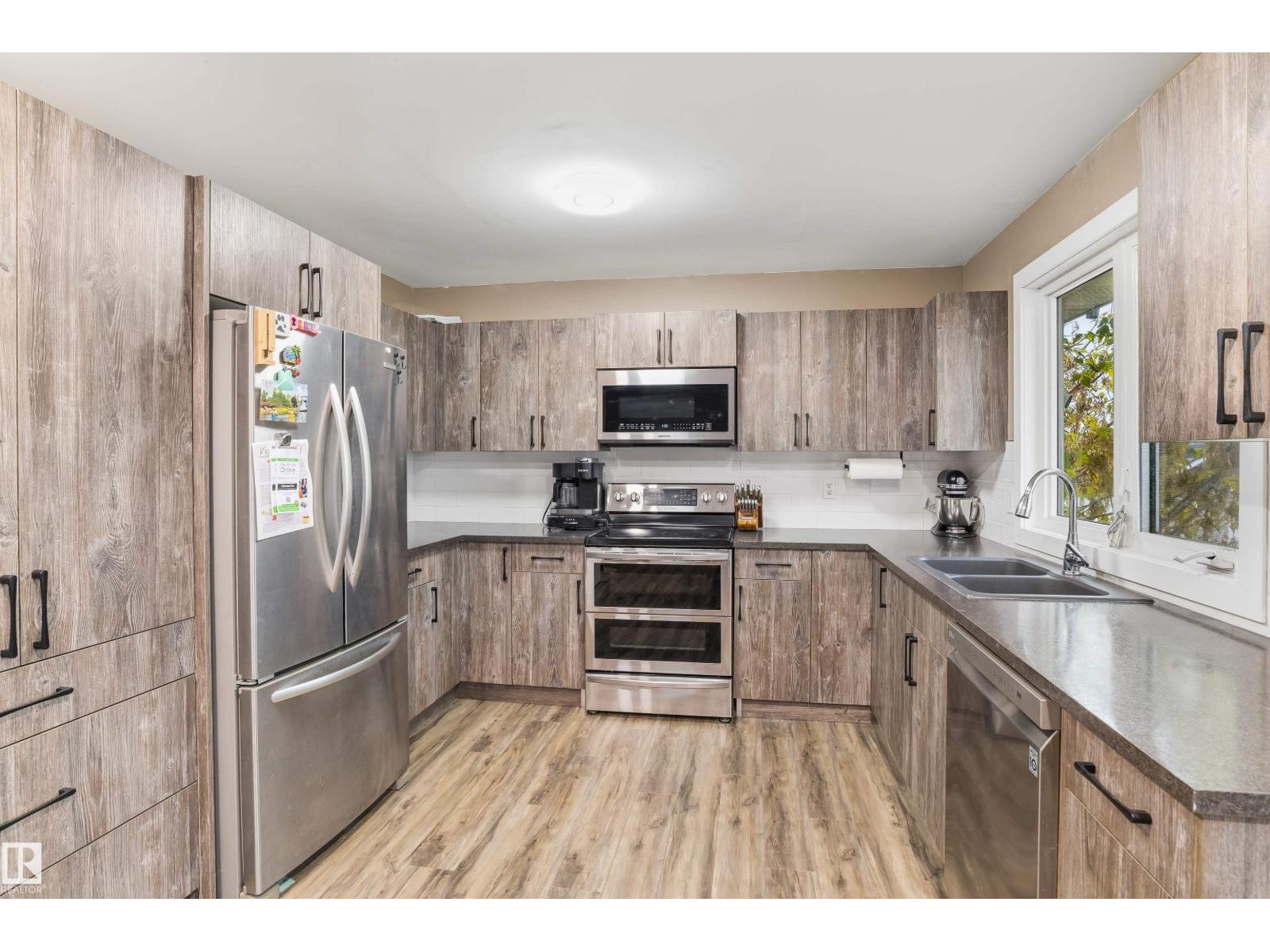 5014 45 ST - Image 6