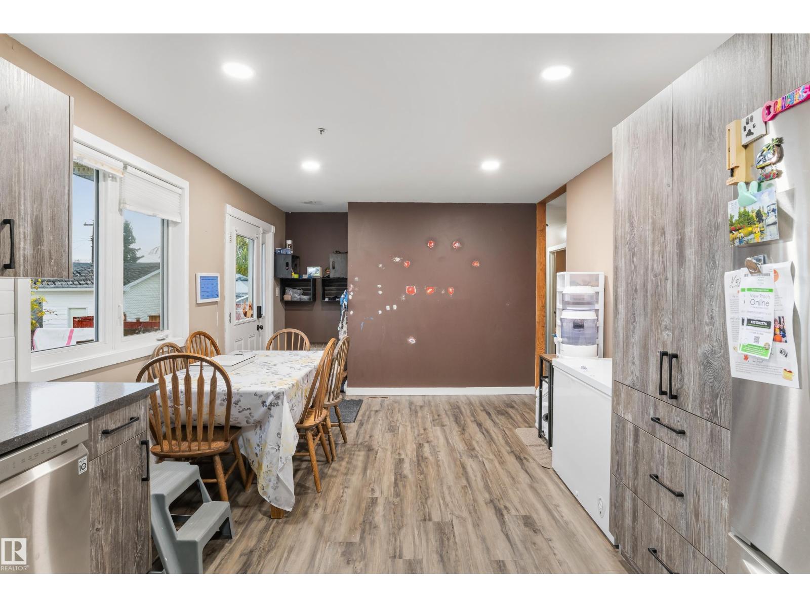 5014 45 ST - Image 9