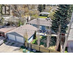 Bedroom - 29 Chisholm Crescent Nw, Calgary, AB T2L0Y9 Photo 6