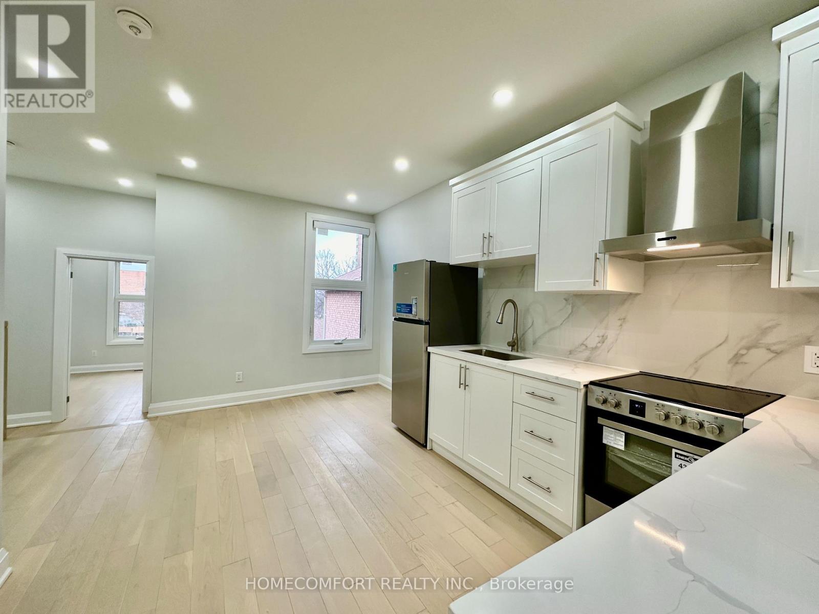 UPPER - 211 OSLER STREET, Toronto (Weston-Pellam Park) — photo 2