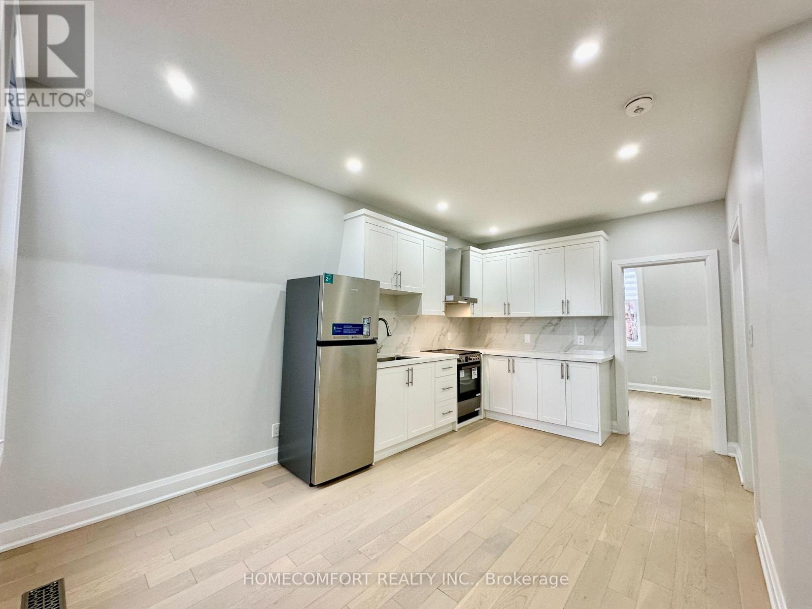 UPPER - 211 OSLER STREET, Toronto (Weston-Pellam Park) — photo 4