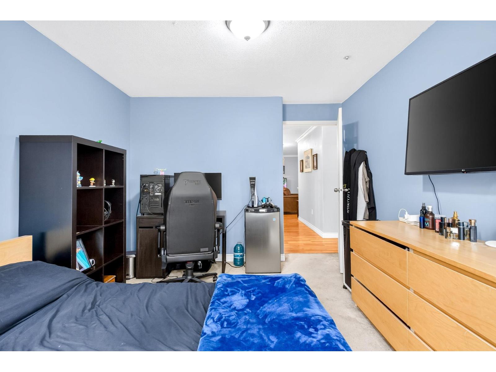 Photo 19 of 35