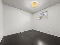 1260 8th Street, Brandon, MB R7A3Z2 Photo 6