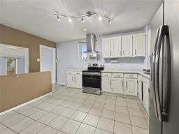 1260 8th Street, Brandon, MB R7A3Z2 Photo 9