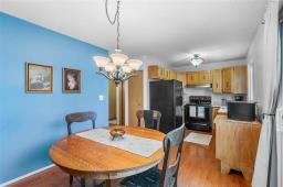 15 Melonlea Cove, Winnipeg, MB R2G2L4 Photo 7