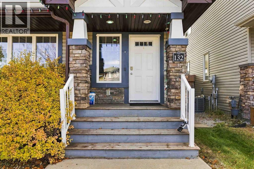 132 Fireweed Crescent - 3