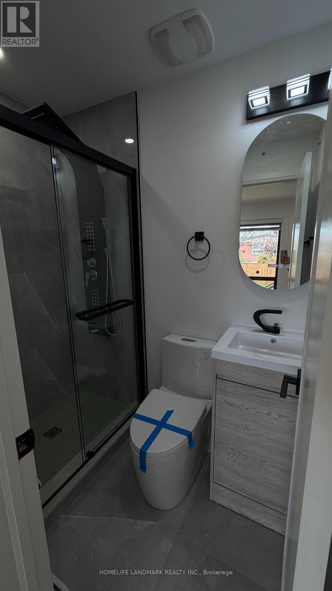 31A (MAIN FLOOR) LAUREL AVENUE, Toronto (Kennedy Park) — photo 12