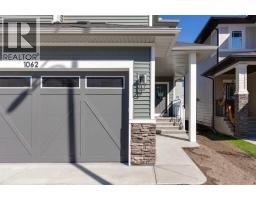 1062 Bayview Crescent SW - photo 4