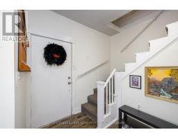 Bedroom 2 - 5542 Highland Avenue, Niagara Falls, ON L2G4W7 Photo 7