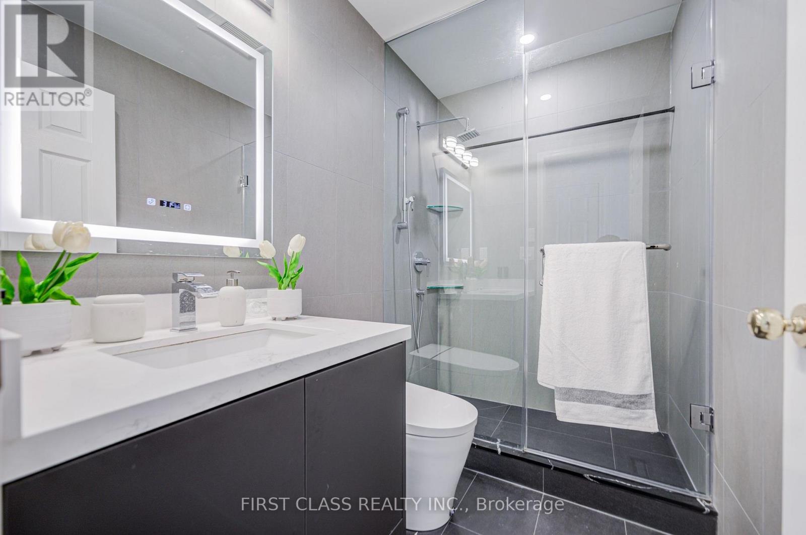 68 Drawbridge Drive, Markham, ON photo 37