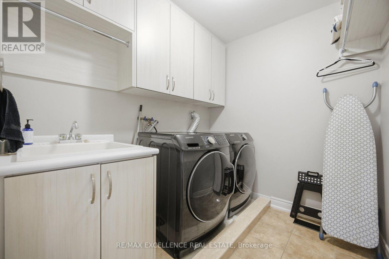 13 SAGE MEADOW CRESCENT - 30