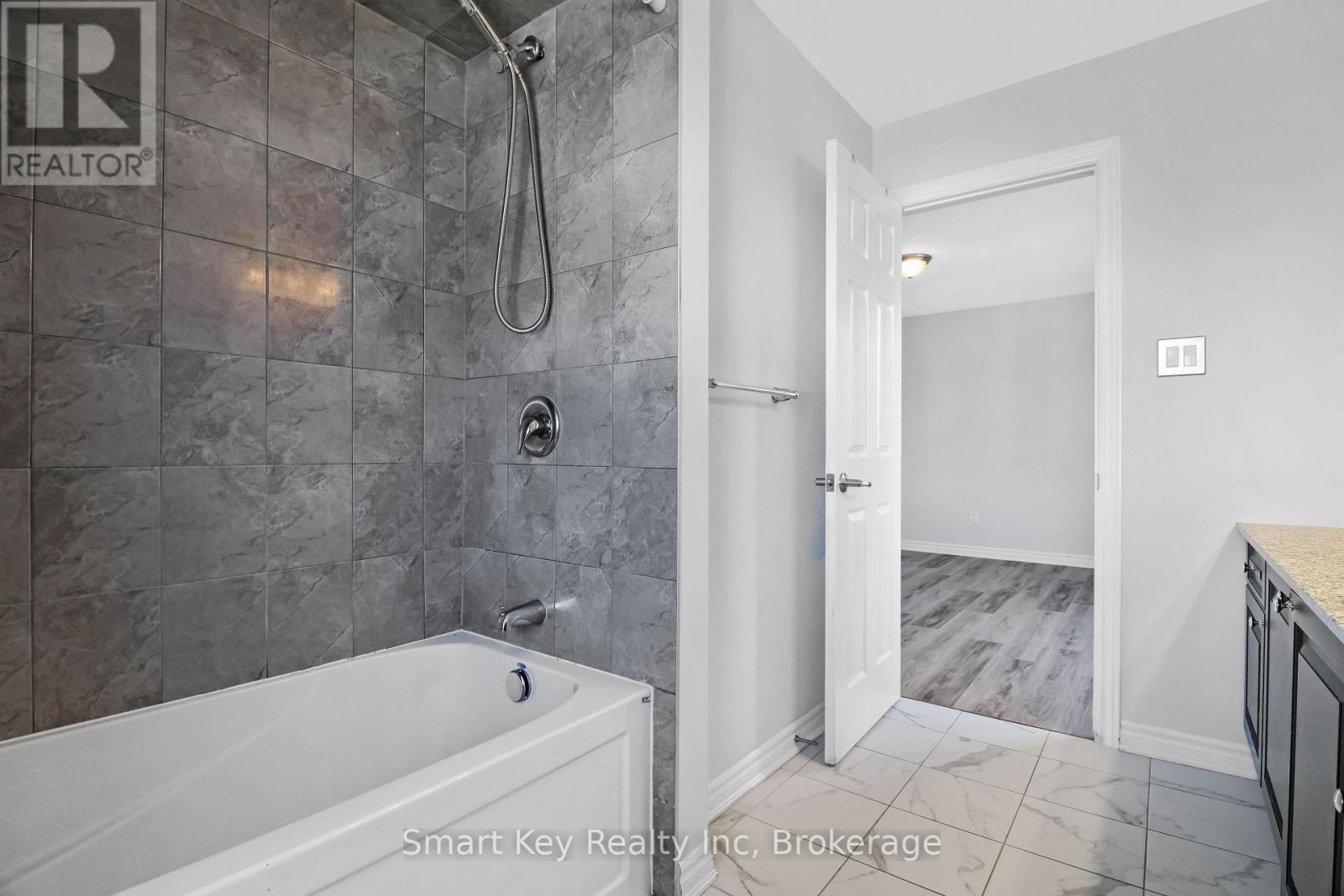 425 Aphelion Crescent — photo 18