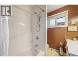5 Fraser Road SE - photo 33