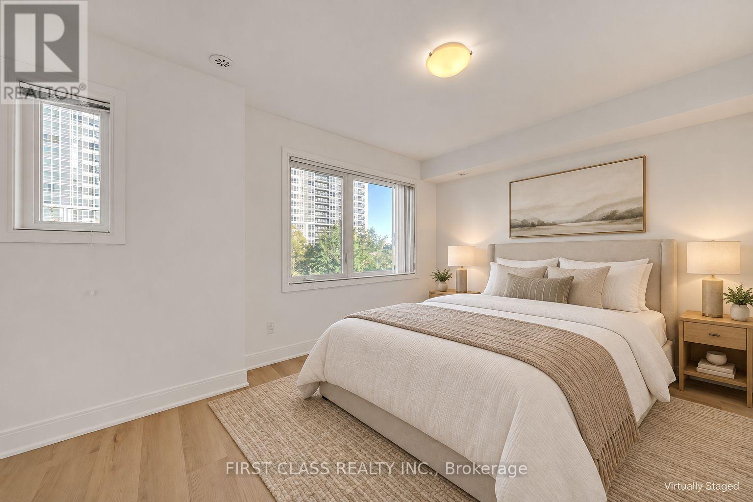 310 Village Green Square — photo 41