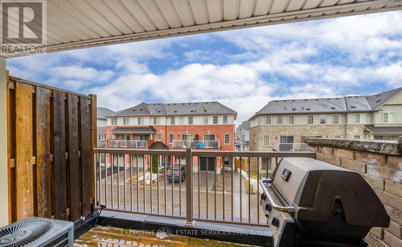 495 ROSSLAND ROAD E - 10