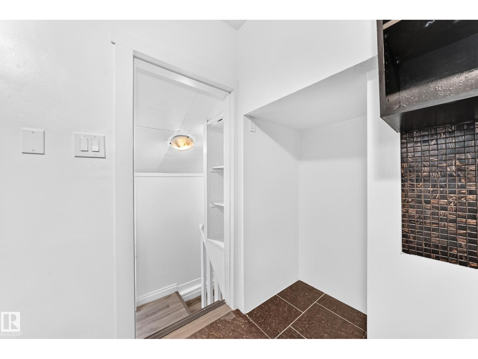 11014 95 ST NW - 20