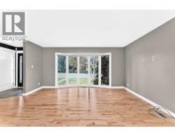 912 Lake Arrow Way Se, Calgary, AB T2J3C3 Photo 10