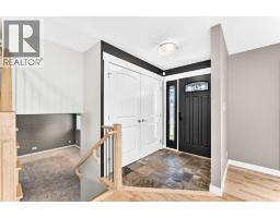 912 Lake Arrow Way Se, Calgary, AB T2J3C3 Photo 11