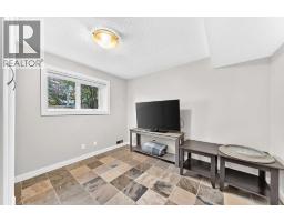 912 Lake Arrow Way Se, Calgary, AB T2J3C3 Photo 31