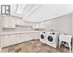 912 Lake Arrow Way Se, Calgary, AB T2J3C3 Photo 37
