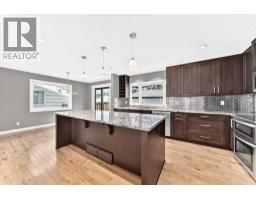 4pc Bathroom - 912 Lake Arrow Way Se, Calgary, AB T2J3C3 Photo 6