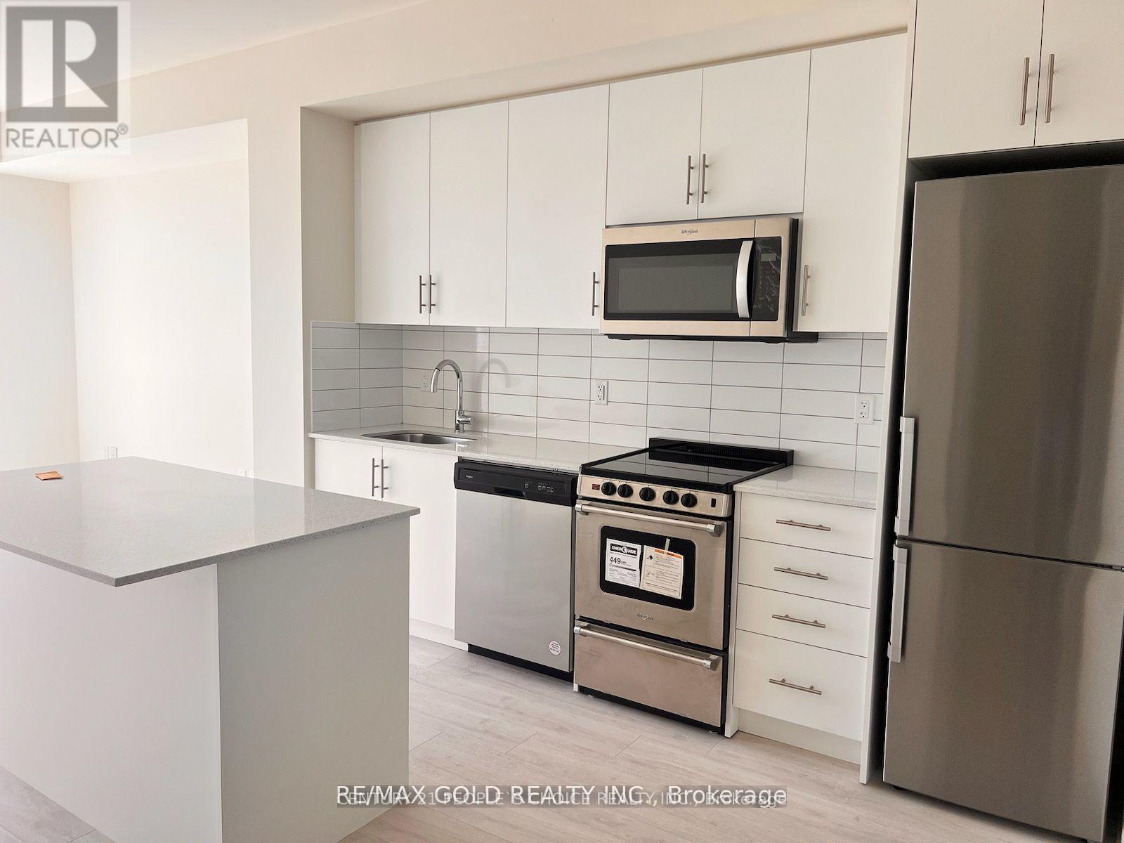 509 Dundas Street West — photo 13