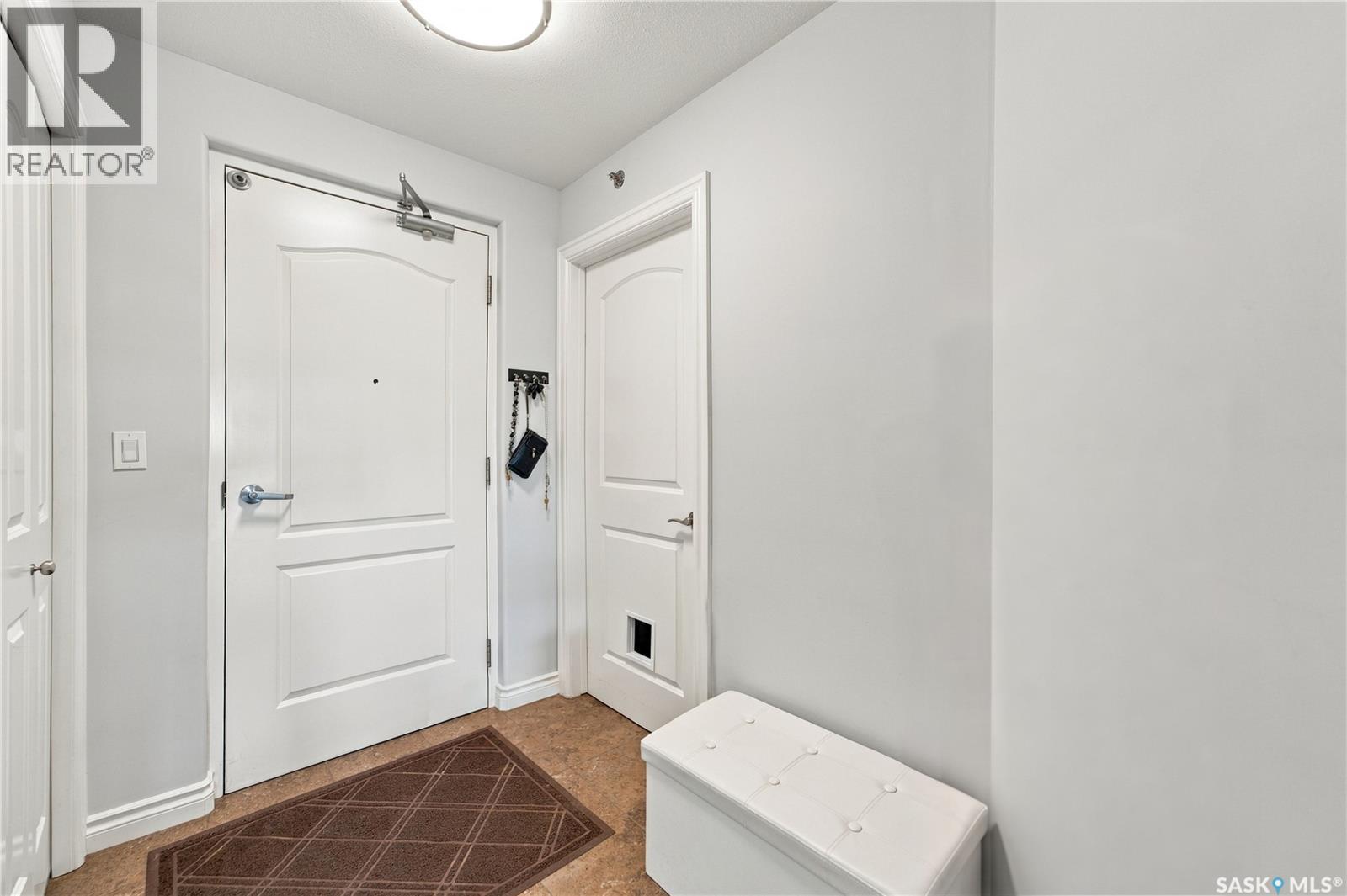 #404 227 Pinehouse DRIVE - 7
