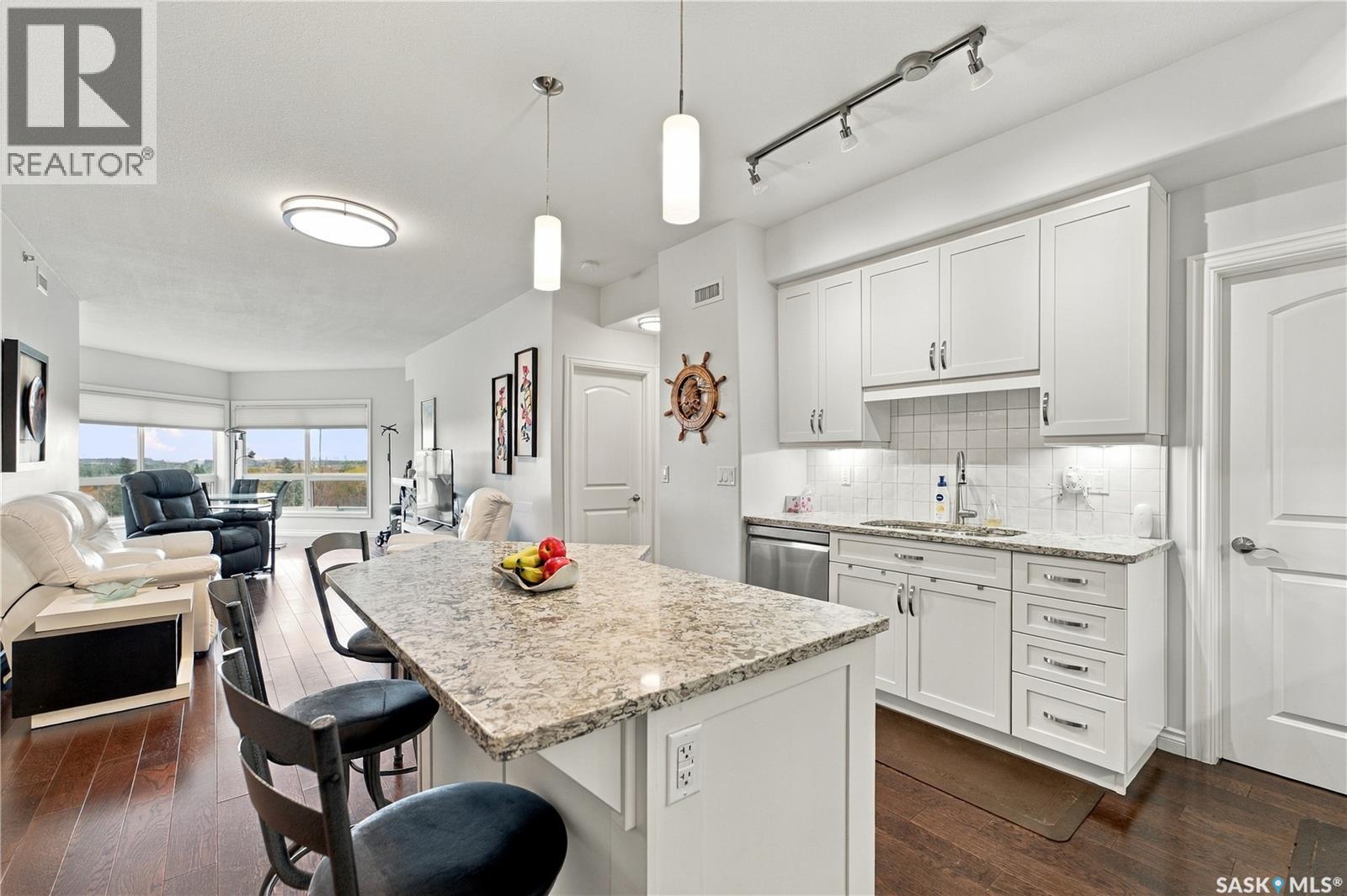 #404 227 Pinehouse DRIVE - 20