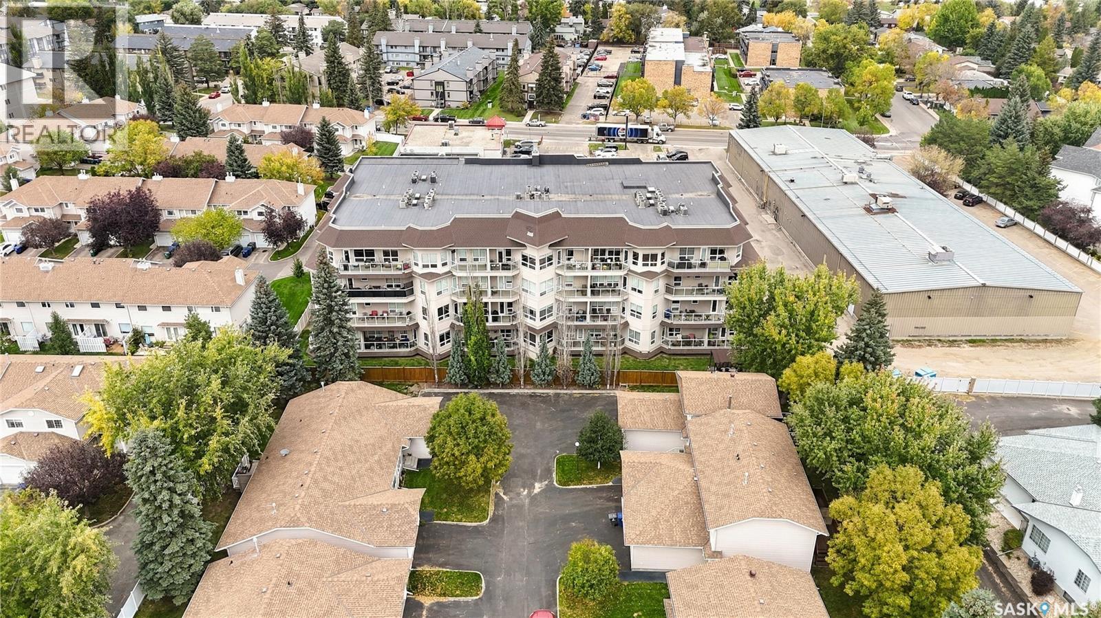 #404 227 Pinehouse DRIVE - 49