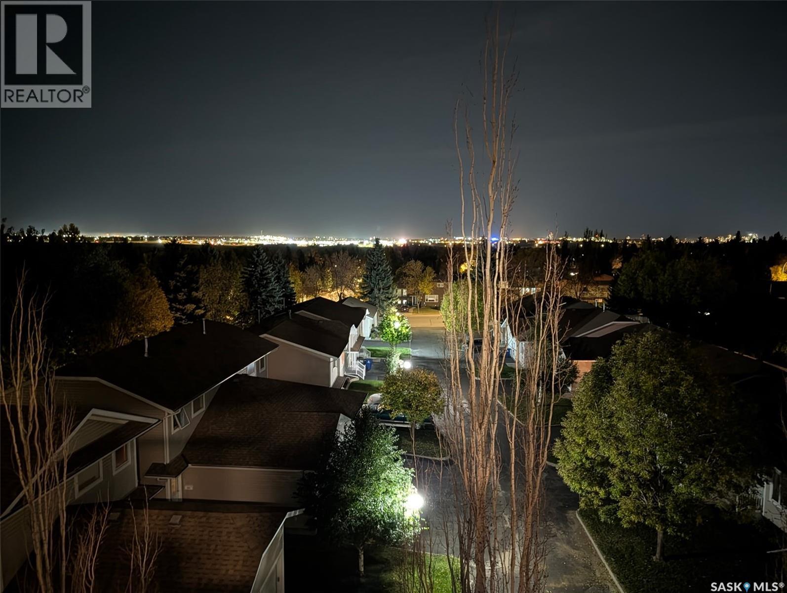 #404 227 Pinehouse DRIVE - 60