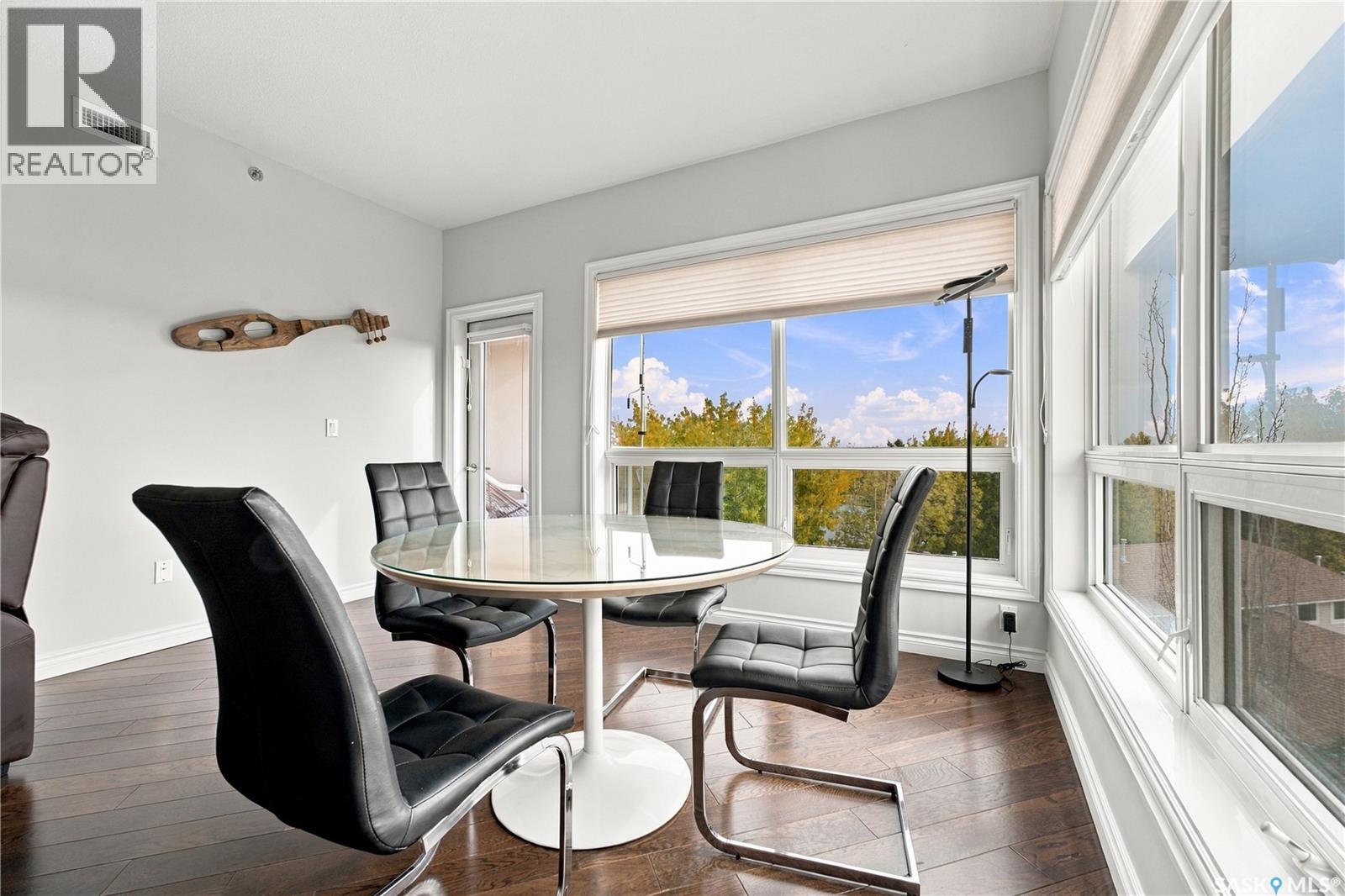 #404 227 Pinehouse DRIVE - 55