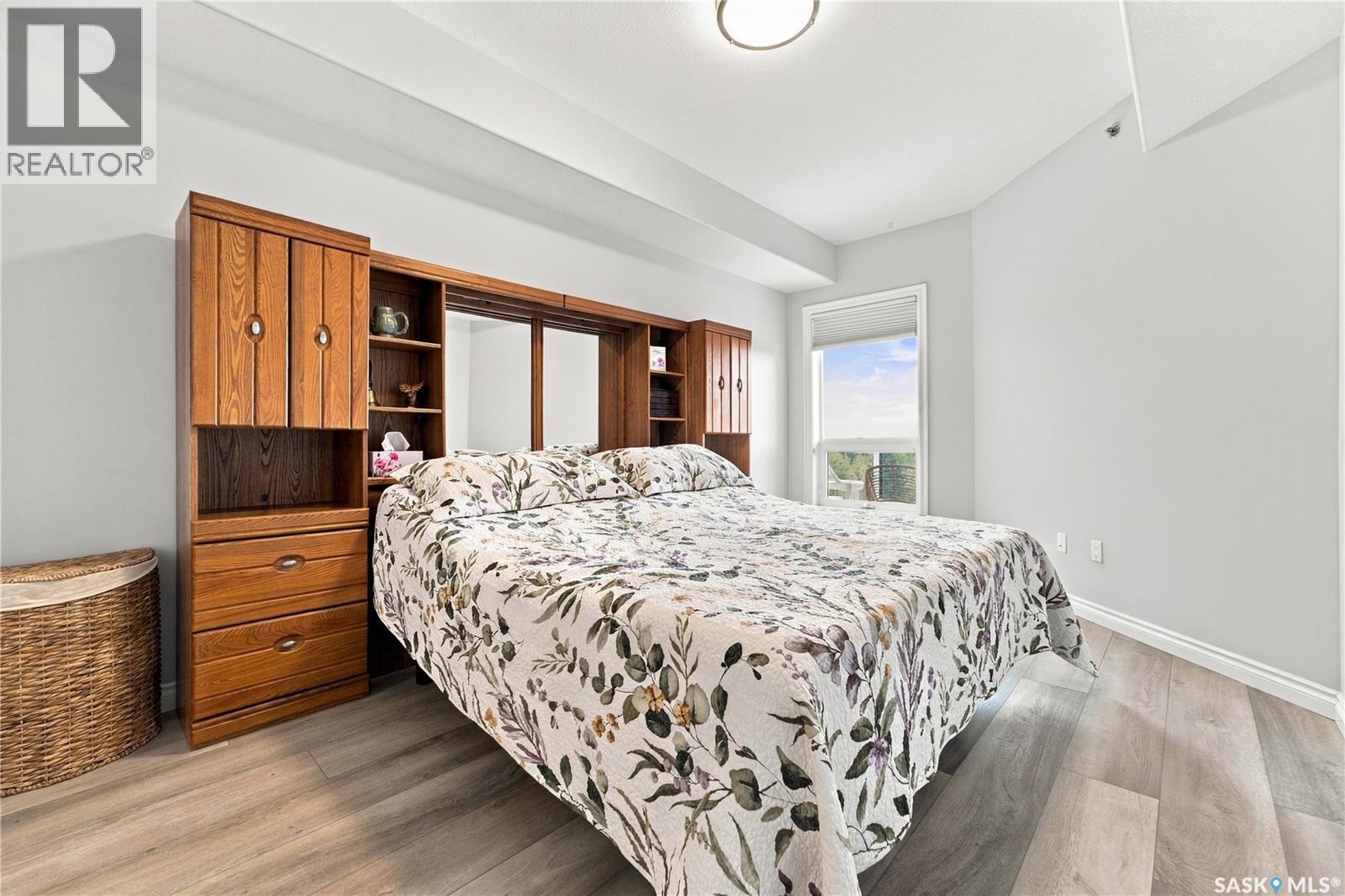 #404 227 Pinehouse DRIVE - 26