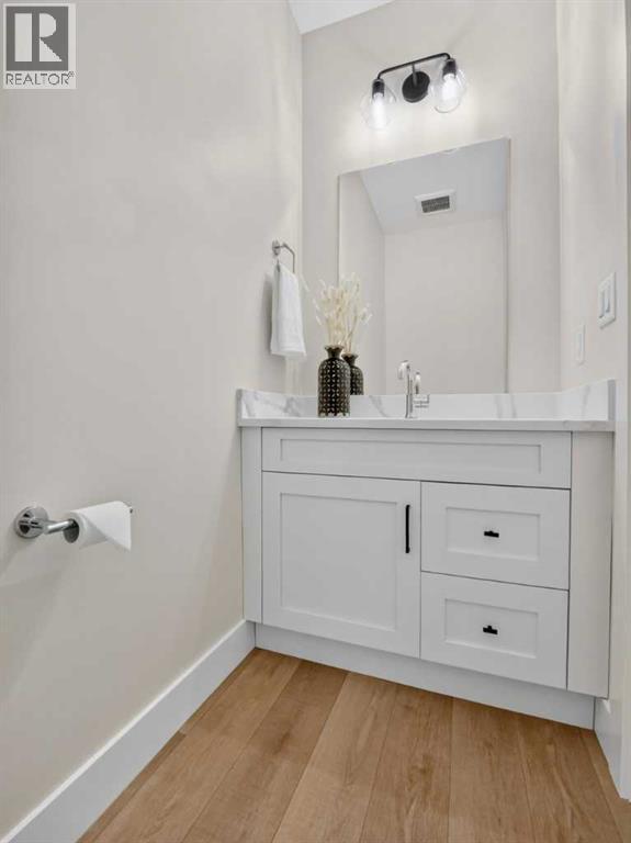 1931 62 Avenue SE - 20
