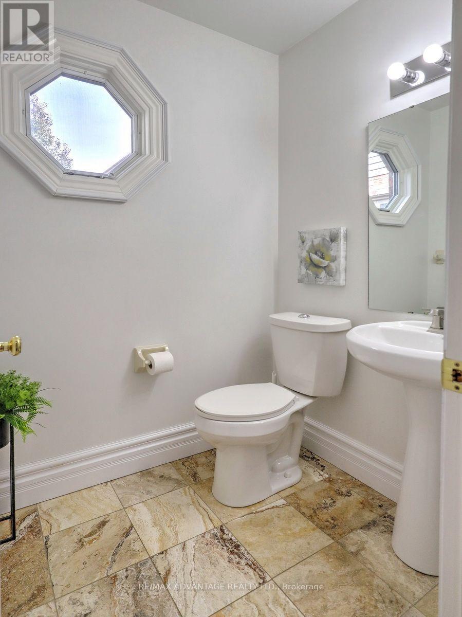 70 Sunnyside Drive — photo 22