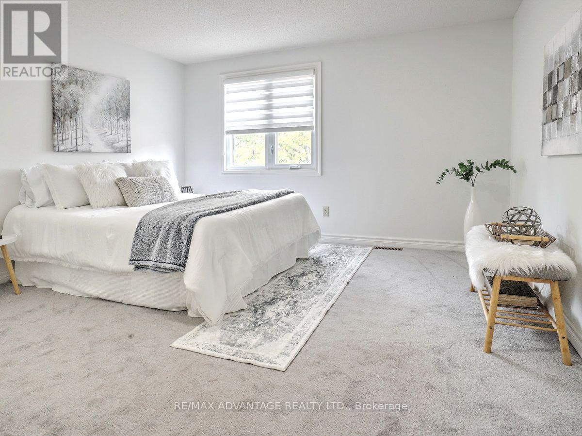 70 Sunnyside Drive — photo 32