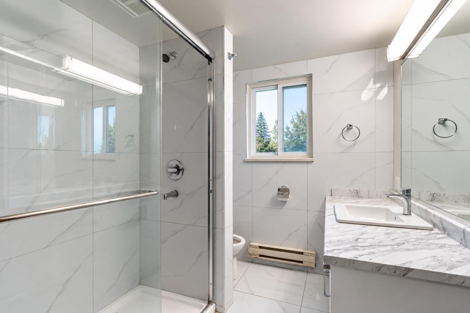 Photo of 12302 68 AVENUE 19