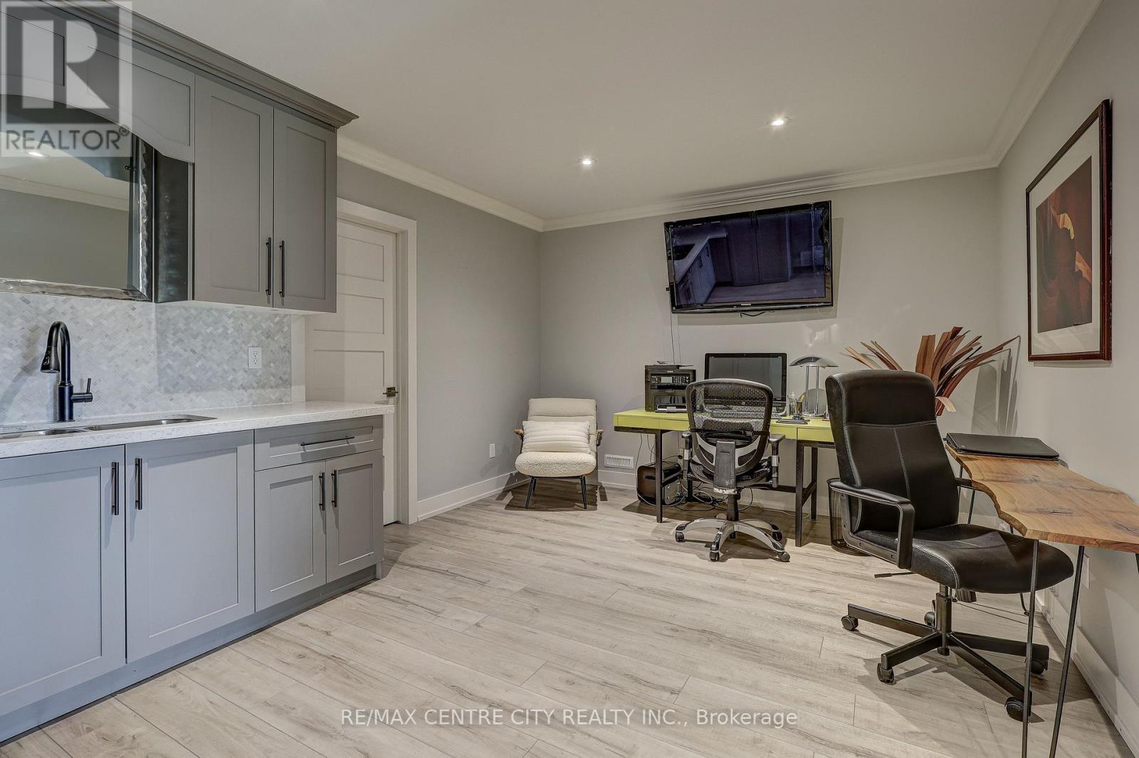 151 Robin Ridge Drive — photo 38