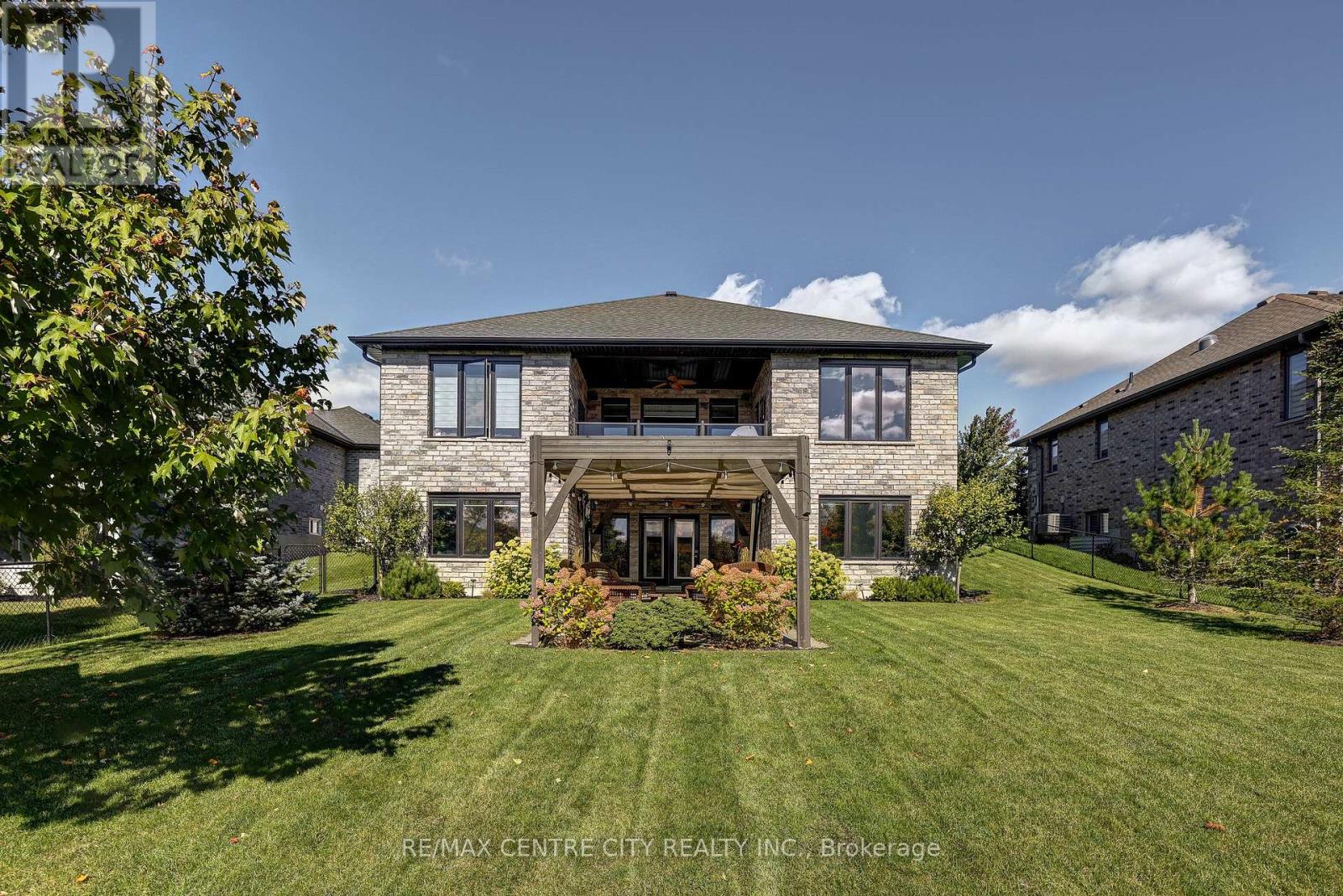 151 Robin Ridge Drive — photo 41