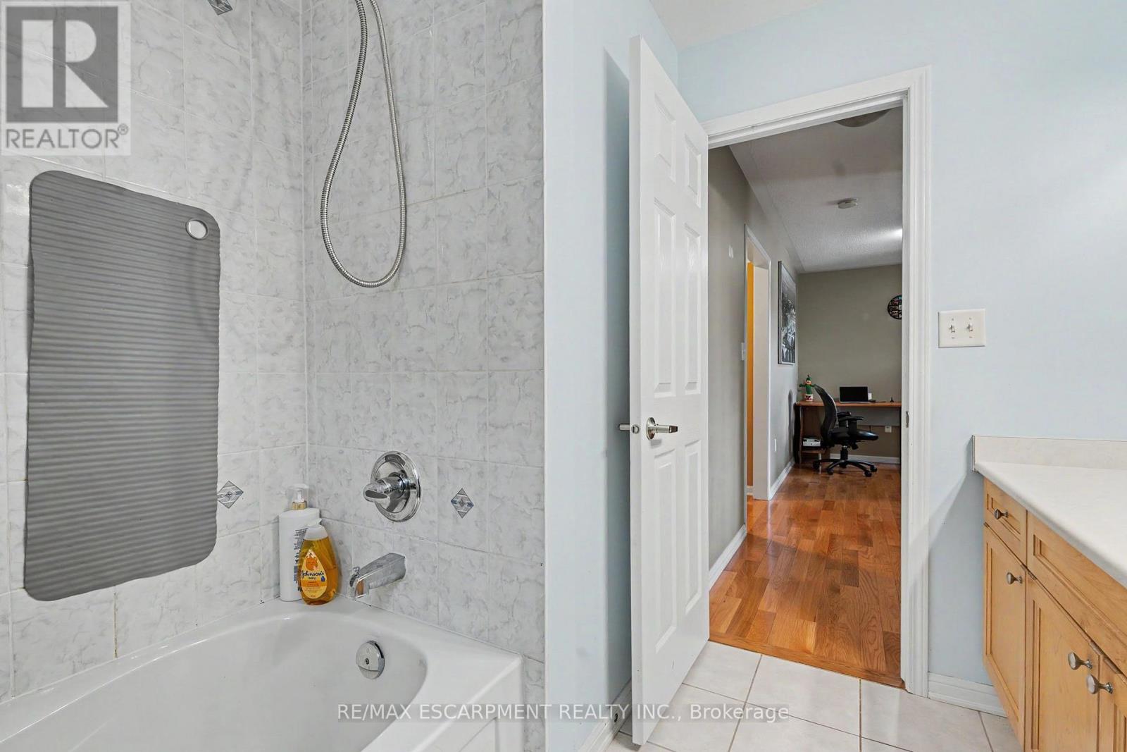 418 Kitty Murray Lane, Hamilton, ON photo 22