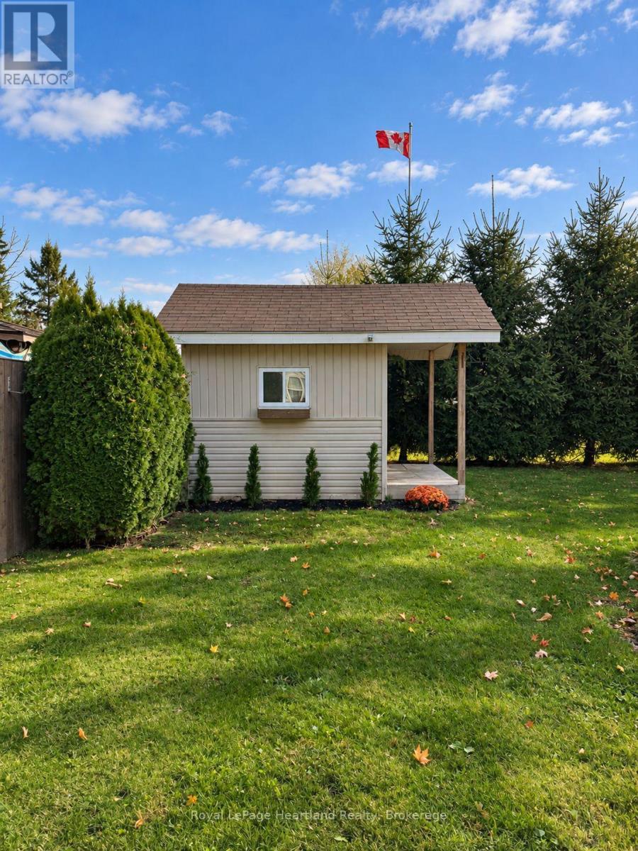 77307 Bluewater Highway — photo 39
