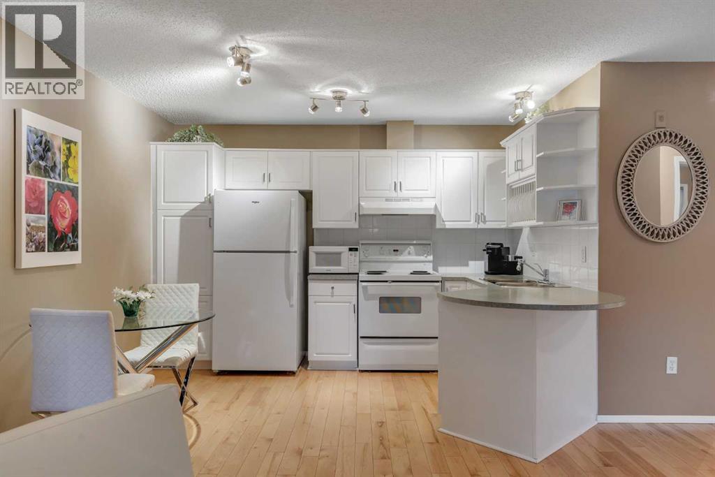 #215 10 Sierra Morena Mews SW - Image 22