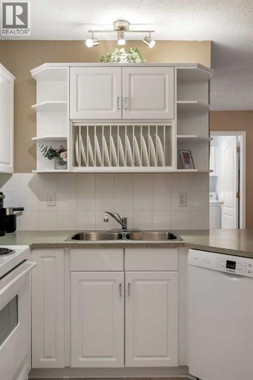#215 10 Sierra Morena Mews SW - Image 28
