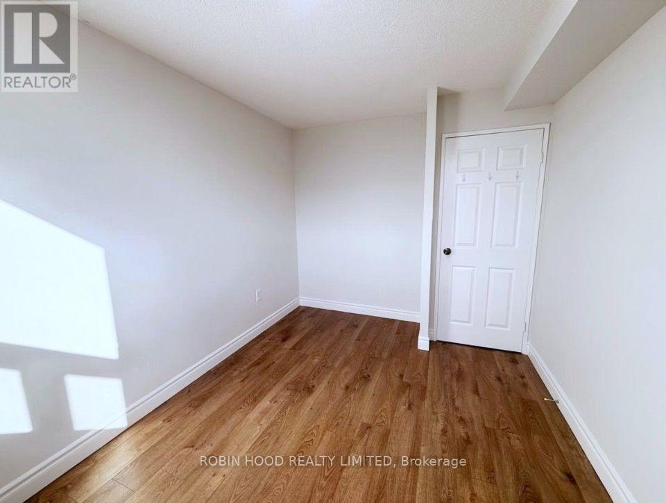 #1001 355 RATHBURN ROAD E - 13