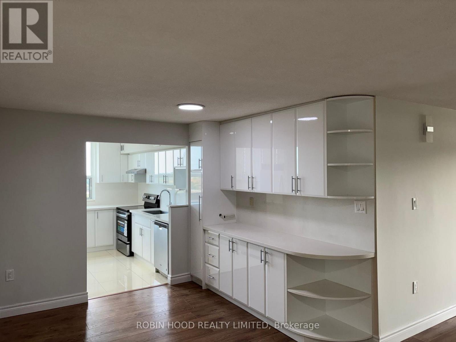 #1001 355 RATHBURN ROAD E - 3